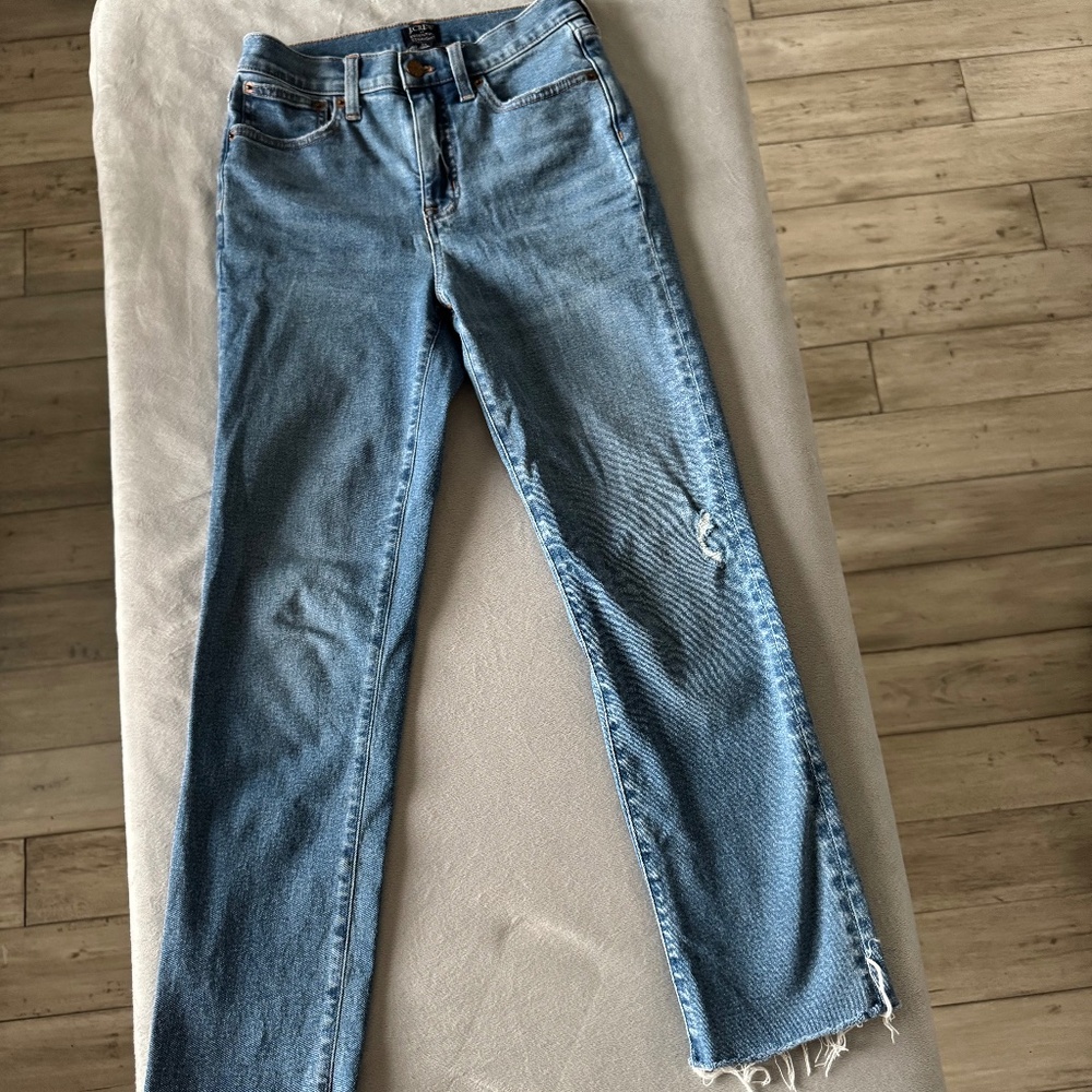 JCrew Essential Straight Jeans Size 24